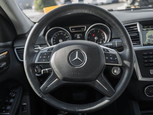 Used 2015 Mercedes-Benz ML 350 4MATIC image 30
