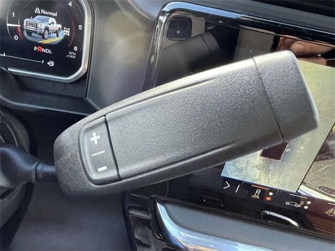 New 2026 GMC Sierra 2500 Denali Ultimate w/ LPO, Black Badging Package image 17