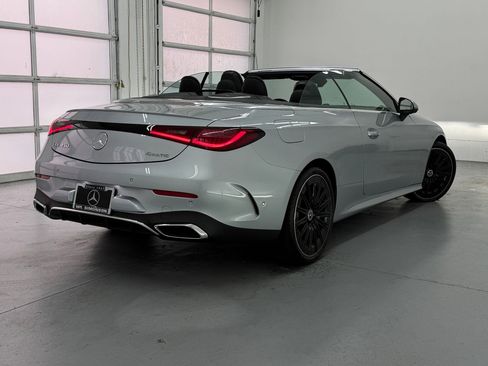 Used 2025 Mercedes-Benz CLE 450 4MATIC Cabriolet image 8