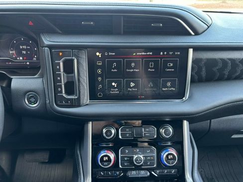 Used 2024 GMC Yukon XL Denali w/ Advanced Technology Package image 29