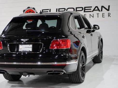 Used 2018 Bentley Bentayga Activity AWD/4WD image 38