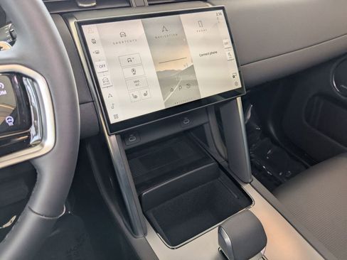 New 2025 Land Rover Discovery Sport S image 12