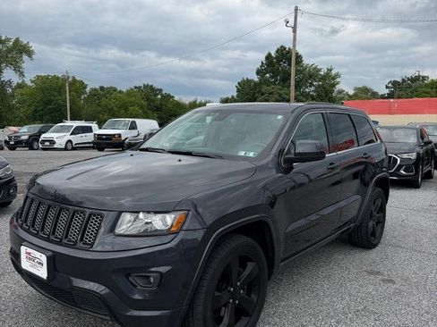 Used 2015 Jeep Grand Cherokee Altitude AWD/4WD image 2