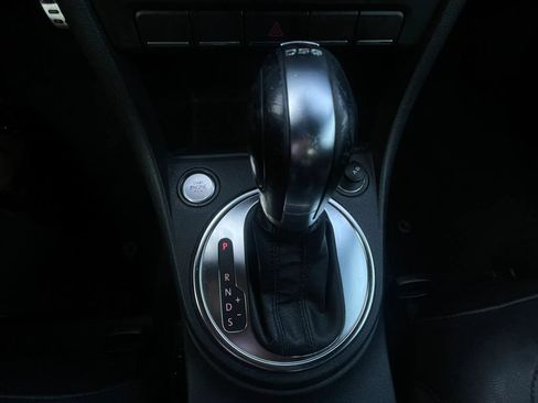 Used 2013 Volkswagen Beetle 2.0T FWD image 21