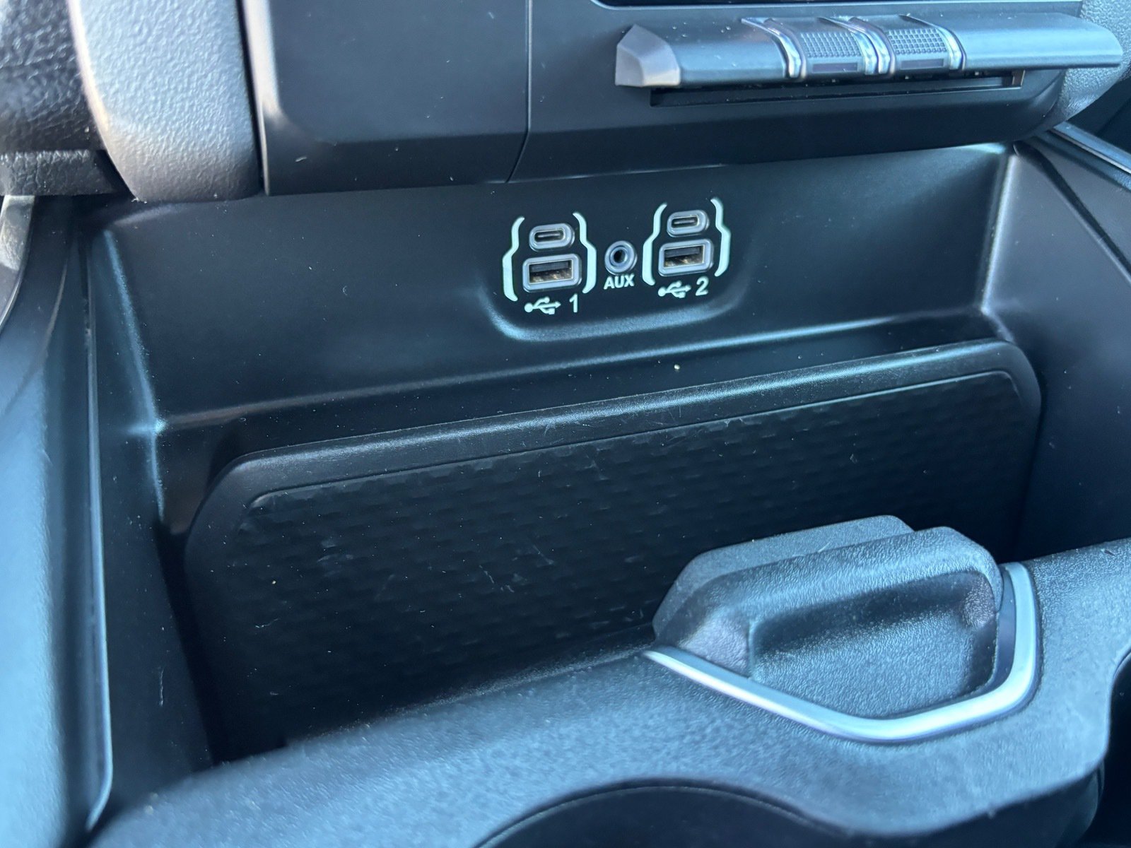 Used 2024 RAM 1500 Laramie RWD image 15