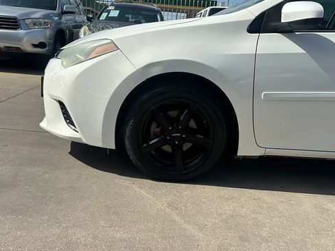Used 2014 Toyota Corolla LE FWD image 18