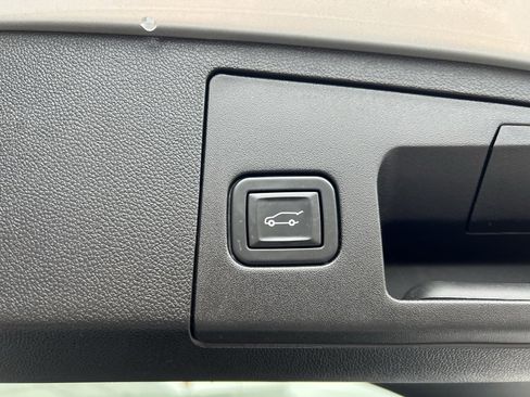 Used 2021 Cadillac XT4 Sport image 28