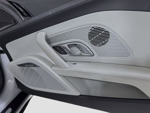 Used 2021 Audi R8 V10 w/ Premium Package image 29