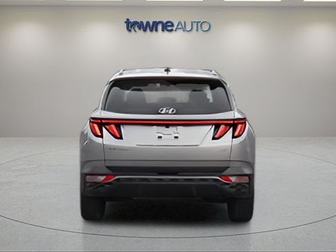 Used 2022 Hyundai Tucson SEL w/ Convenience Package AWD/4WD image 4