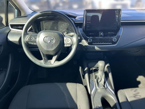 Used 2025 Toyota Corolla LE FWD image 18