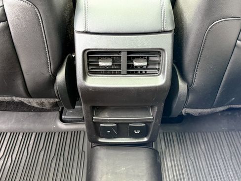 Used 2018 Ford Edge SEL w/ Equipment Group 201A AWD/4WD image 21