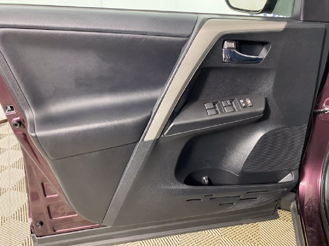 Used 2016 Toyota RAV4 XLE AWD/4WD image 20