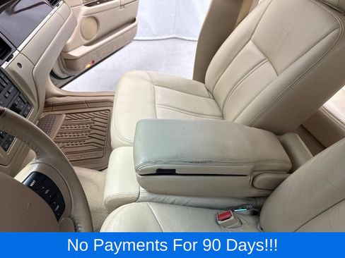 Used 2008 Lincoln Town Car Signature Limited RWD image 19