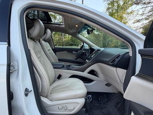 Used 2016 Lincoln MKX Select w/ Select Plus Package image 23