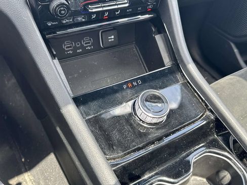 Used 2023 Jeep Grand Cherokee L Laredo AWD/4WD image 27