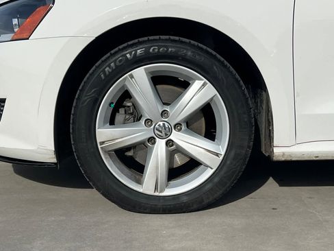 Used 2013 Volkswagen Passat 2.5 SE image 25