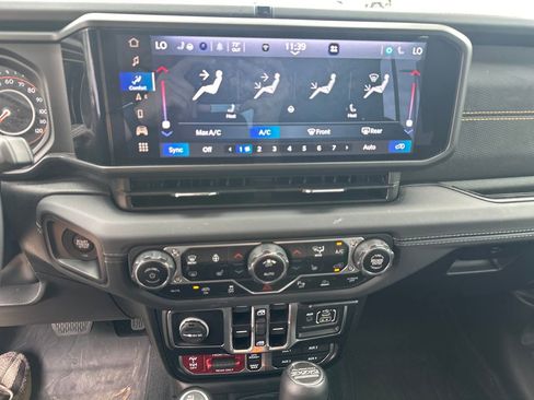 Used 2024 Jeep Wrangler Unlimited Rubicon 392 AWD/4WD image 24