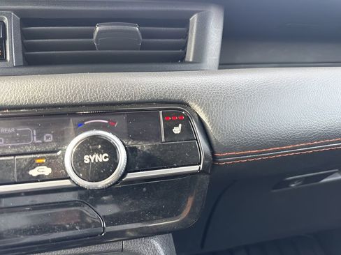 Used 2025 Honda Pilot Sport image 21