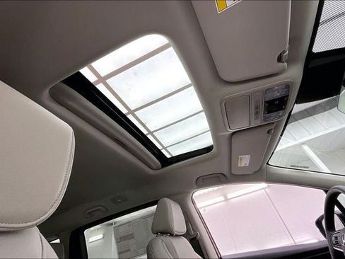 New 2026 Honda Odyssey EX-L image 10