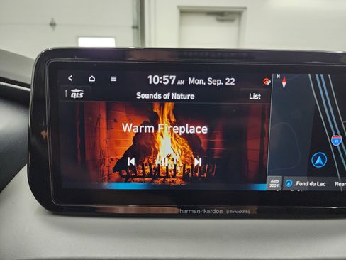 Used 2023 Hyundai Santa Fe SEL w/ Premium Package image 50