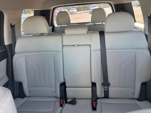 Used 2025 Hyundai Santa Fe SEL image 40