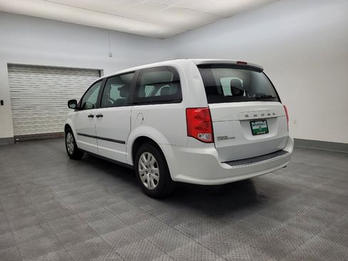 Used 2016 Dodge Grand Caravan American Value Package w/ UConnect Hands-Free Group image 5