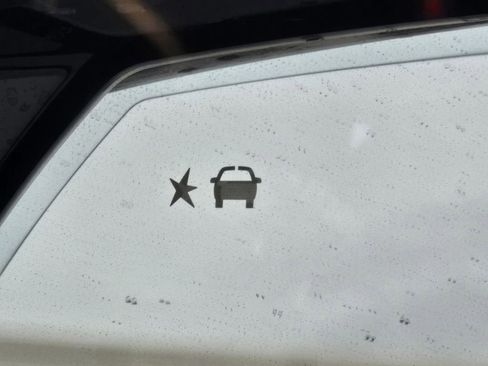 Used 2023 GMC Yukon Denali Ultimate image 35