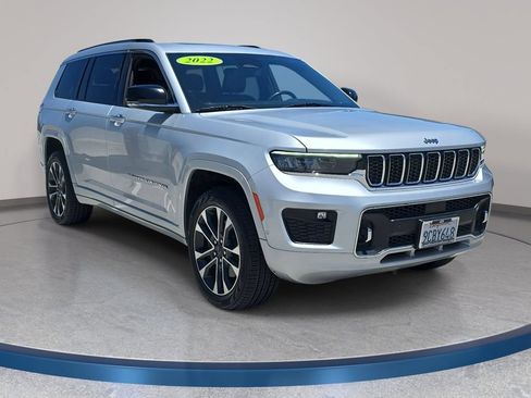 Used 2022 Jeep Grand Cherokee L Overland w/ Luxury Tech Group IV RWD image 4