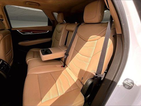 Used 2019 Cadillac XT5 Platinum AWD/4WD image 23
