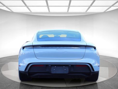 Used 2023 Porsche Taycan image 7