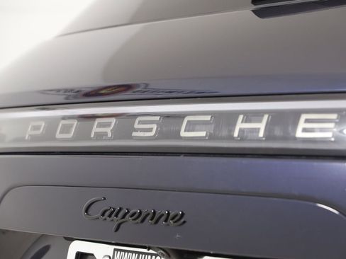 Used 2022 Porsche Cayenne Platinum Edition w/ Premium Package Plus AWD/4WD image 55