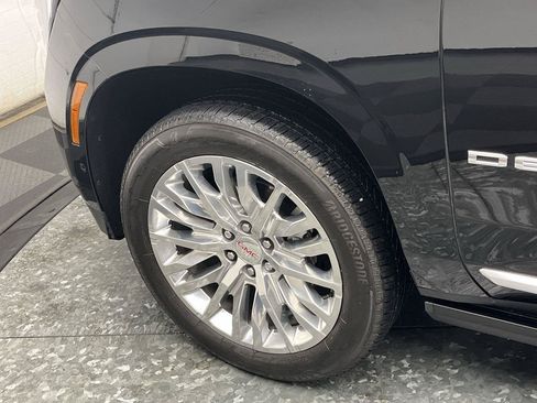 Certified 2025 GMC Yukon Denali w/ Sun & Power Step Package AWD/4WD image 7