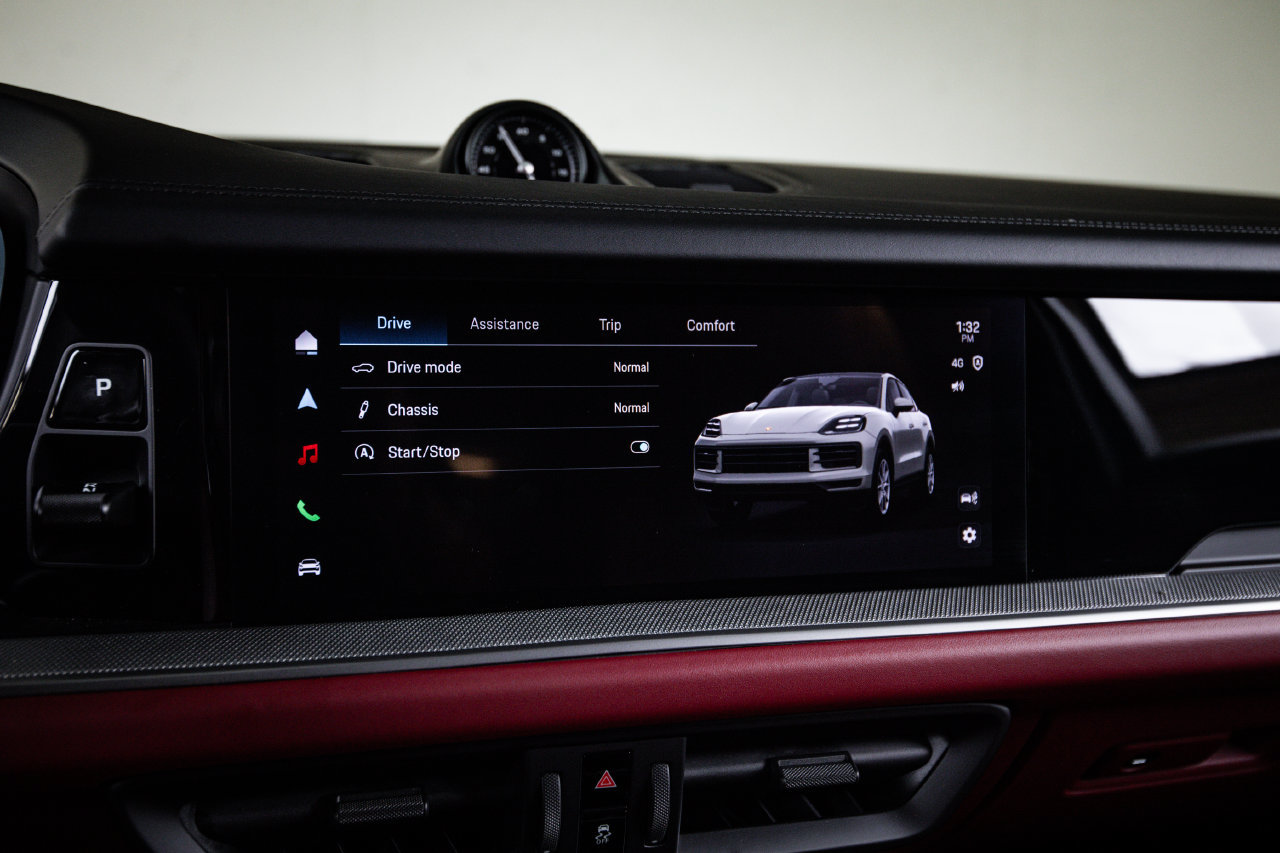 Certified 2026 Porsche Cayenne Coupe AWD/4WD image 18
