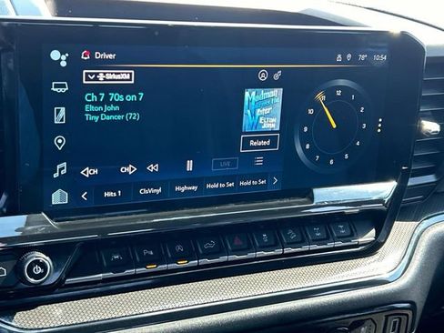 Used 2023 Chevrolet Silverado 1500 ZR2 w/ Technology Package image 40