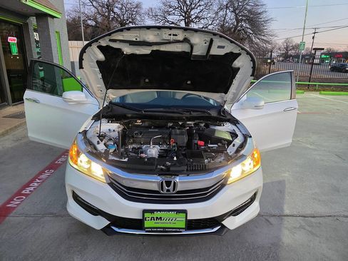 Used 2016 Honda Accord EX image 60