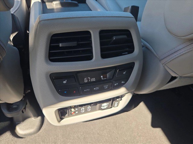 Used 2016 Honda Pilot Elite image 17