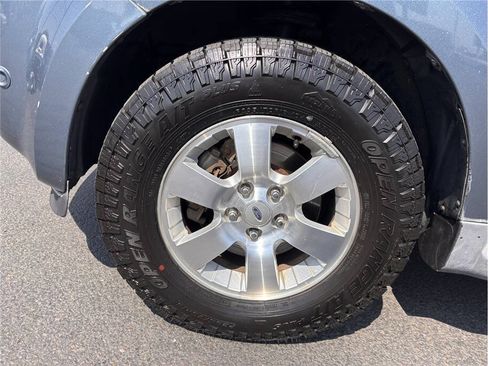 Used 2010 Ford Escape Limited AWD/4WD image 17