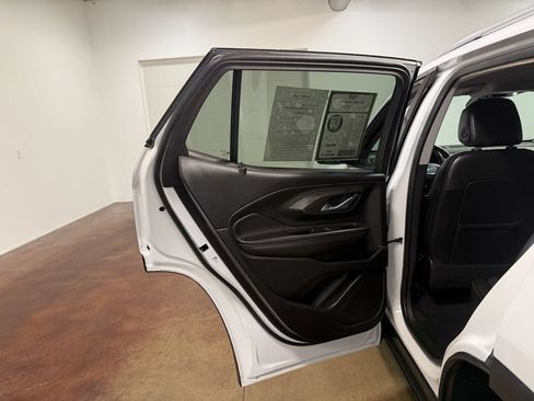 Used 2023 GMC Terrain SLT AWD/4WD image 48