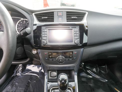 Used 2018 Nissan Sentra SR Turbo w/ Premium Package (P03) image 15