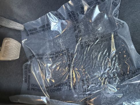 Certified 2023 Jeep Gladiator Willys image 17