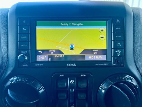 Used 2017 Jeep Wrangler Unlimited Sahara image 22