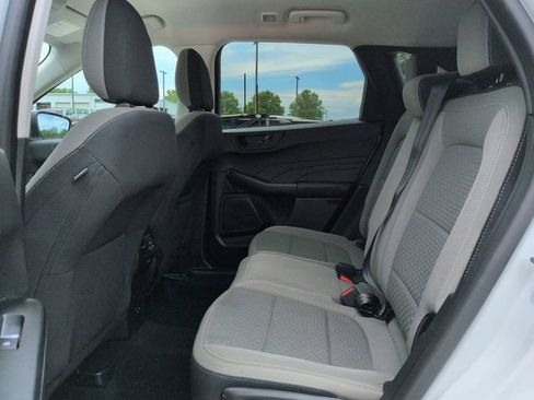 Certified 2022 Ford Escape SE w/ Cold Weather Package AWD/4WD image 16