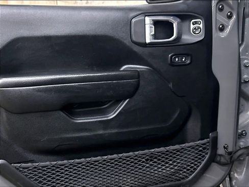 Used 2021 Jeep Gladiator Sport AWD/4WD image 26