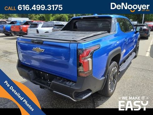 Used 2026 Chevrolet Silverado EV LT AWD/4WD image 7