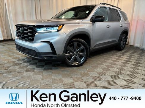 Certified 2024 Honda Pilot Sport image 1