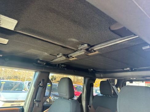 Used 2022 Ford Bronco Outer Banks image 17