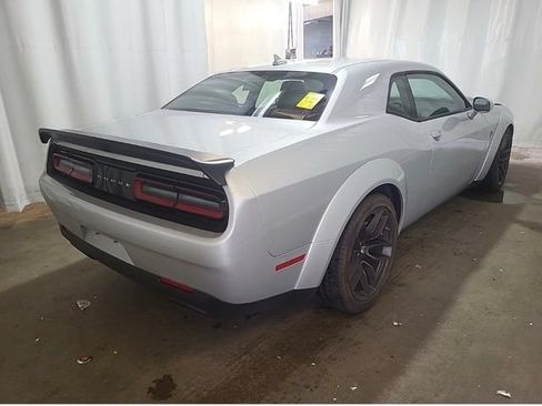 Used 2022 Dodge Challenger SRT Hellcat RWD image 6