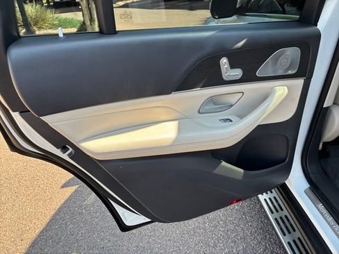 Used 2020 Mercedes-Benz GLS 450 4MATIC image 25