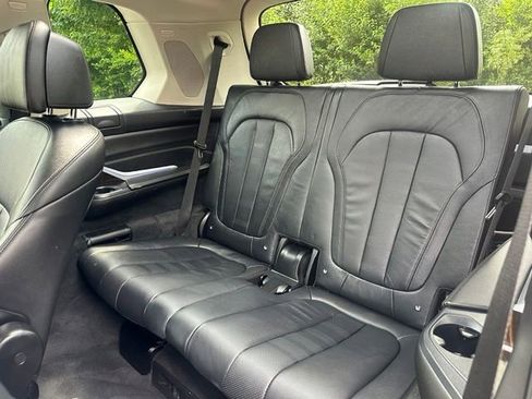 Used 2020 BMW X7 xDrive40i w/ Executive Package AWD/4WD image 15