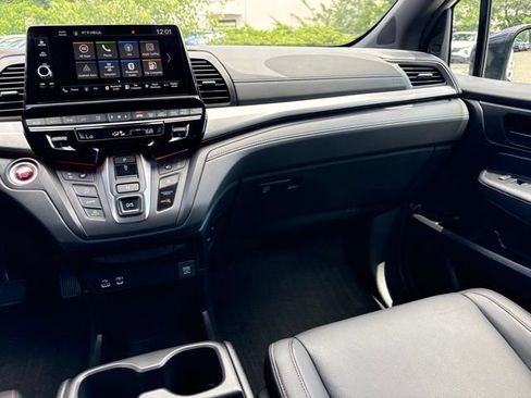Used 2025 Honda Odyssey Sport-L image 23